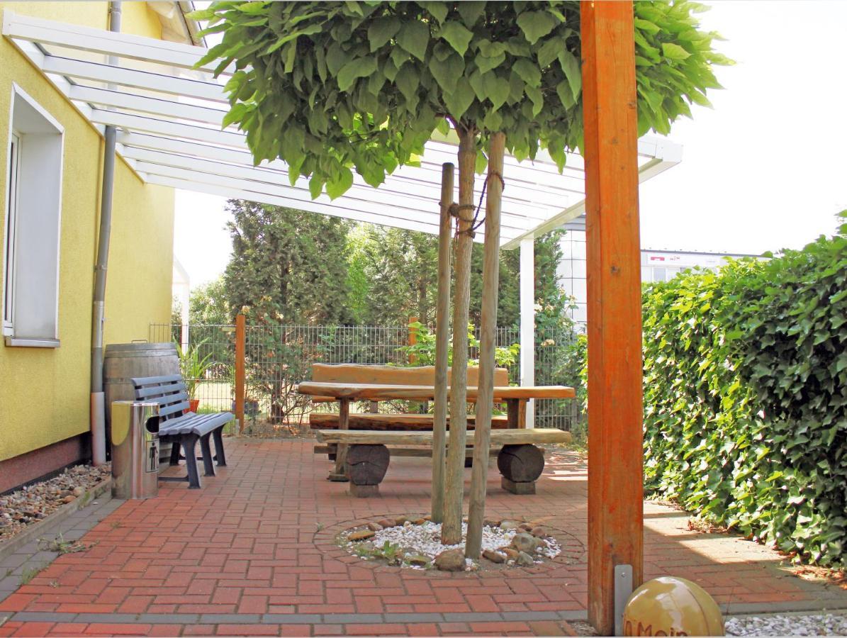 Haus Sperbermuehle Hotel Laatzen Exterior photo